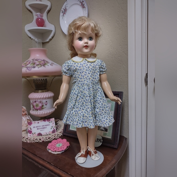 Vintage 1950's P-93 Toni Doll with Outfits - Picture 8 of 11